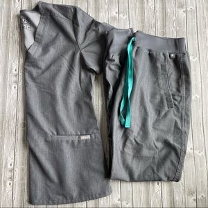 Figs scrubs set scrub top and jogger pants womens xs technical gray